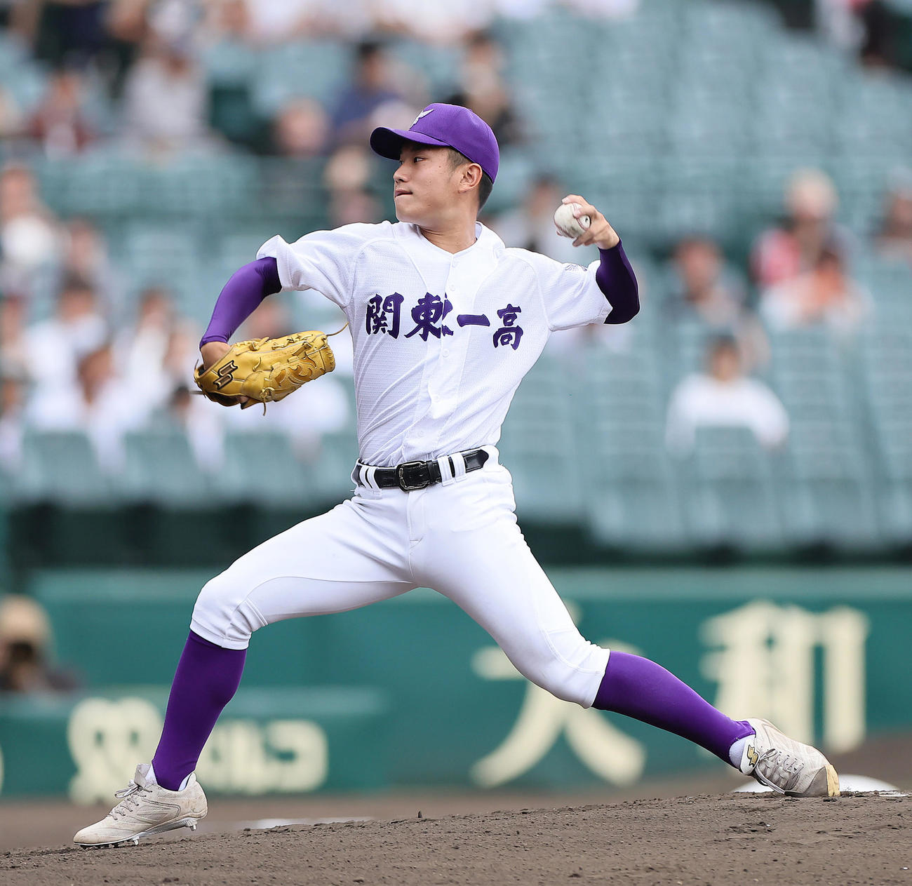 関東第一対東海大相模　関東第一先発の畠中（撮影・足立雅史）