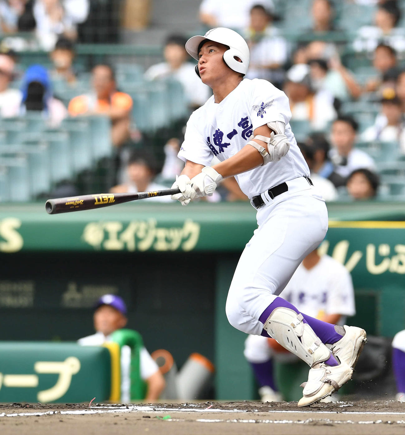 関東第一対東海大相模　7回表関東第一無死、高橋は先制の左越え本塁打を放つ（撮影・岩下翔太）