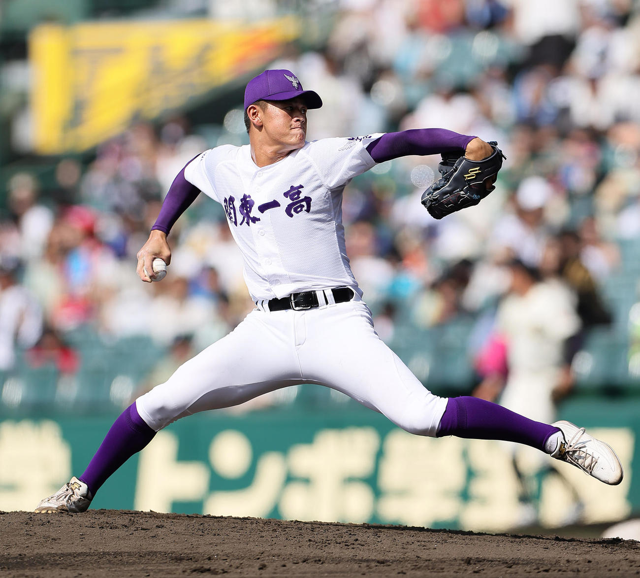 神村学園対関東第一　6回から登板した関東第一・坂井（撮影・足立雅史）