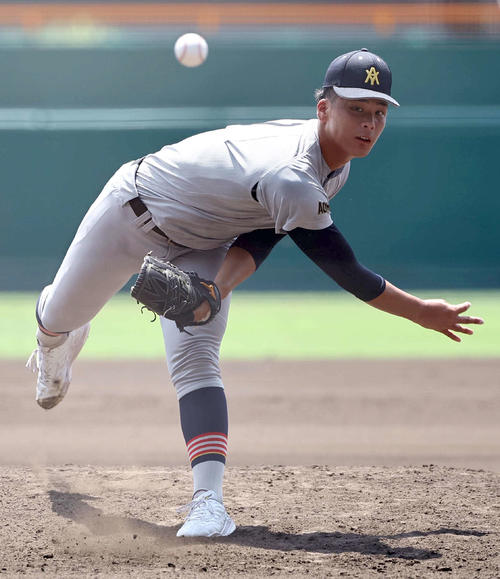 甲子園】青森山田の最速152キロ右腕、逆転を許し涙「4強入りは一番の