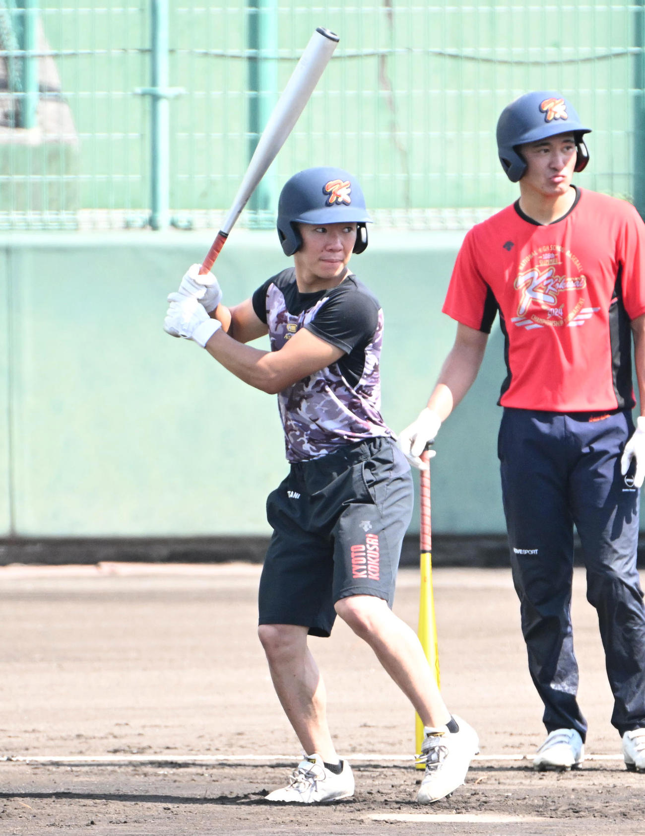 バッティング練習をする京都国際・三谷誠弥（撮影・石井愛子）（撮影・石井愛子）