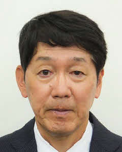 京都成章の元監督で、京都国際・小牧監督の恩師、現花園大助監督の奥本さん
