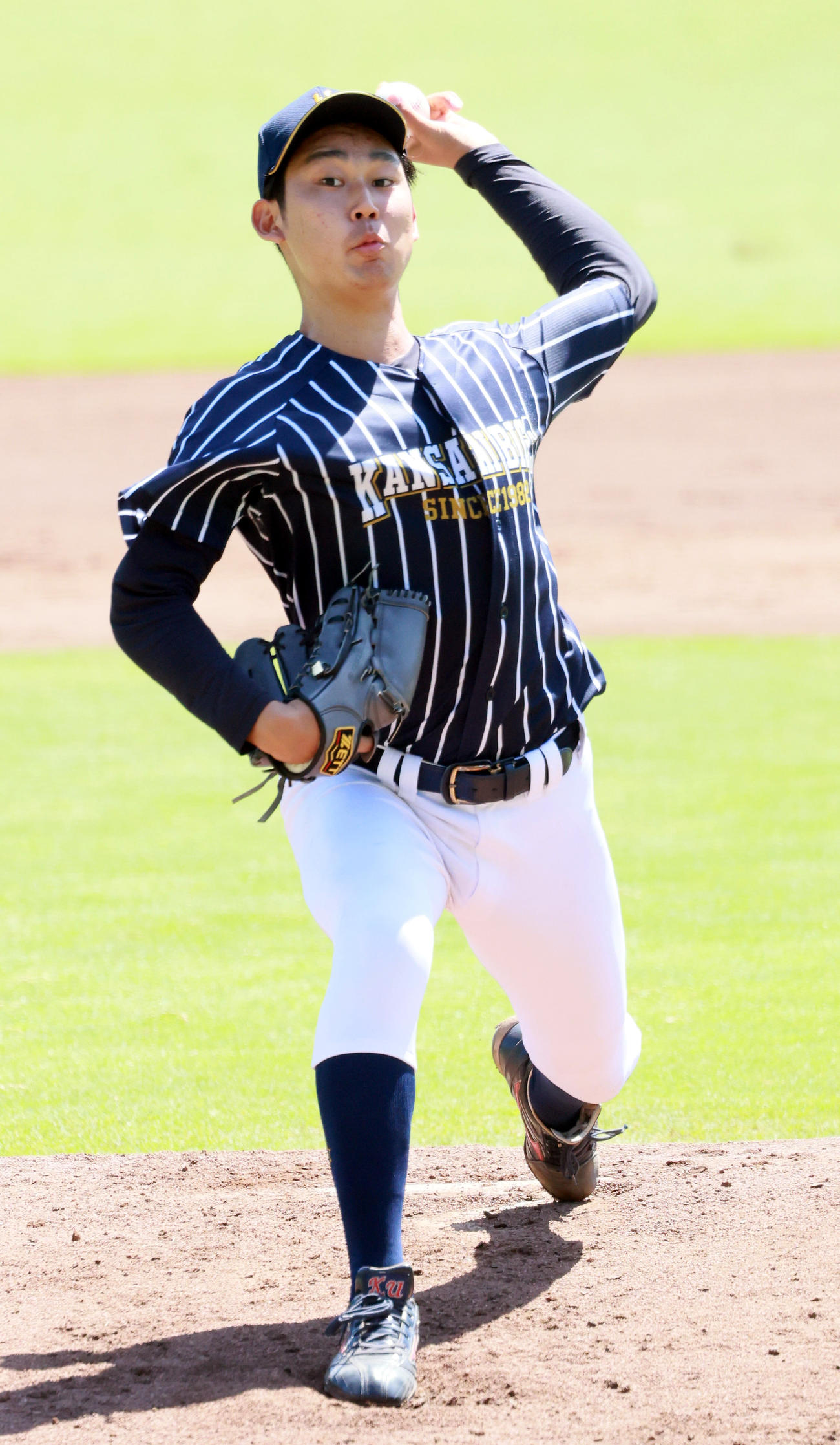 練習試合・U18日本代表対関西学生野球連盟選抜　関西学生野球連盟選抜先発の荒谷（撮影・上山淳一）