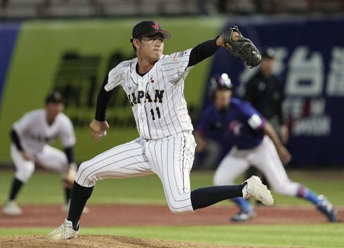 台湾戦に2番手で登板した坂井（共同）