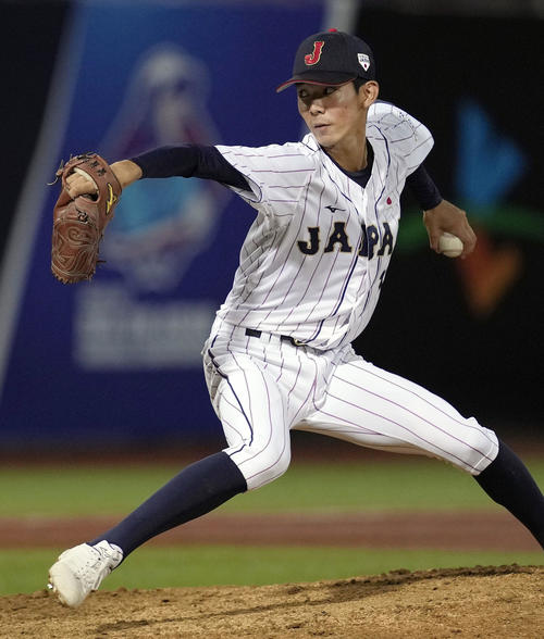 台湾戦に4番手で登板した田崎（共同）