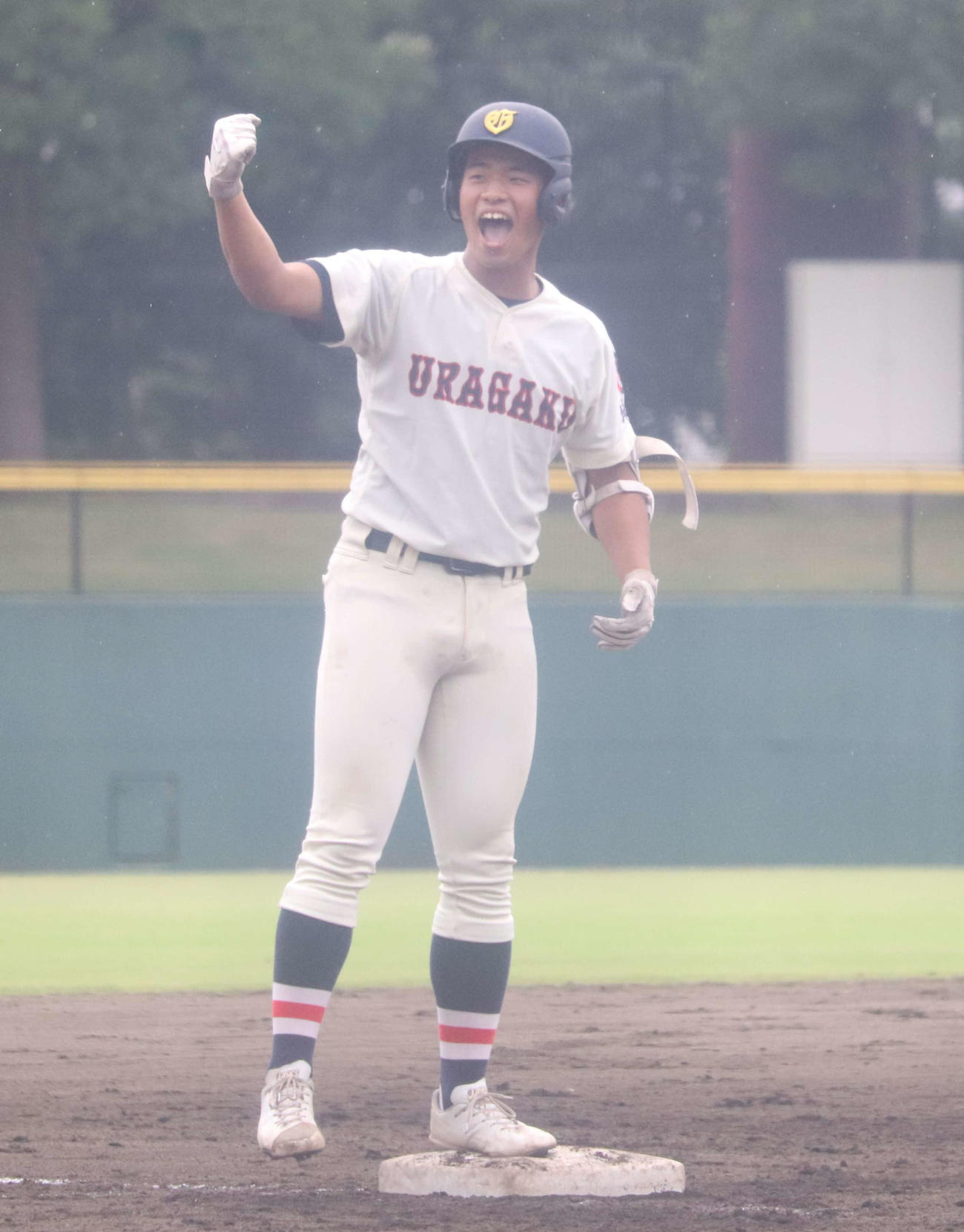 上尾対浦和学院　1－1の8回2死三塁、右中間への勝ち越し三塁打を放った代打の浦和学院・加藤（撮影・佐瀬百合子）