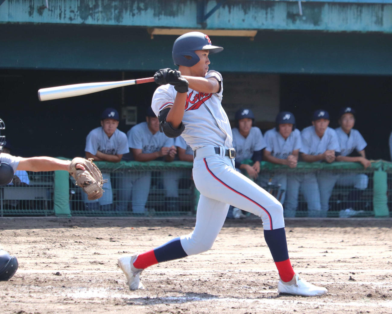 京都外大西との4回戦　2回2死一、二塁で同点打を放った、京都国際・小川（撮影・中島麗）