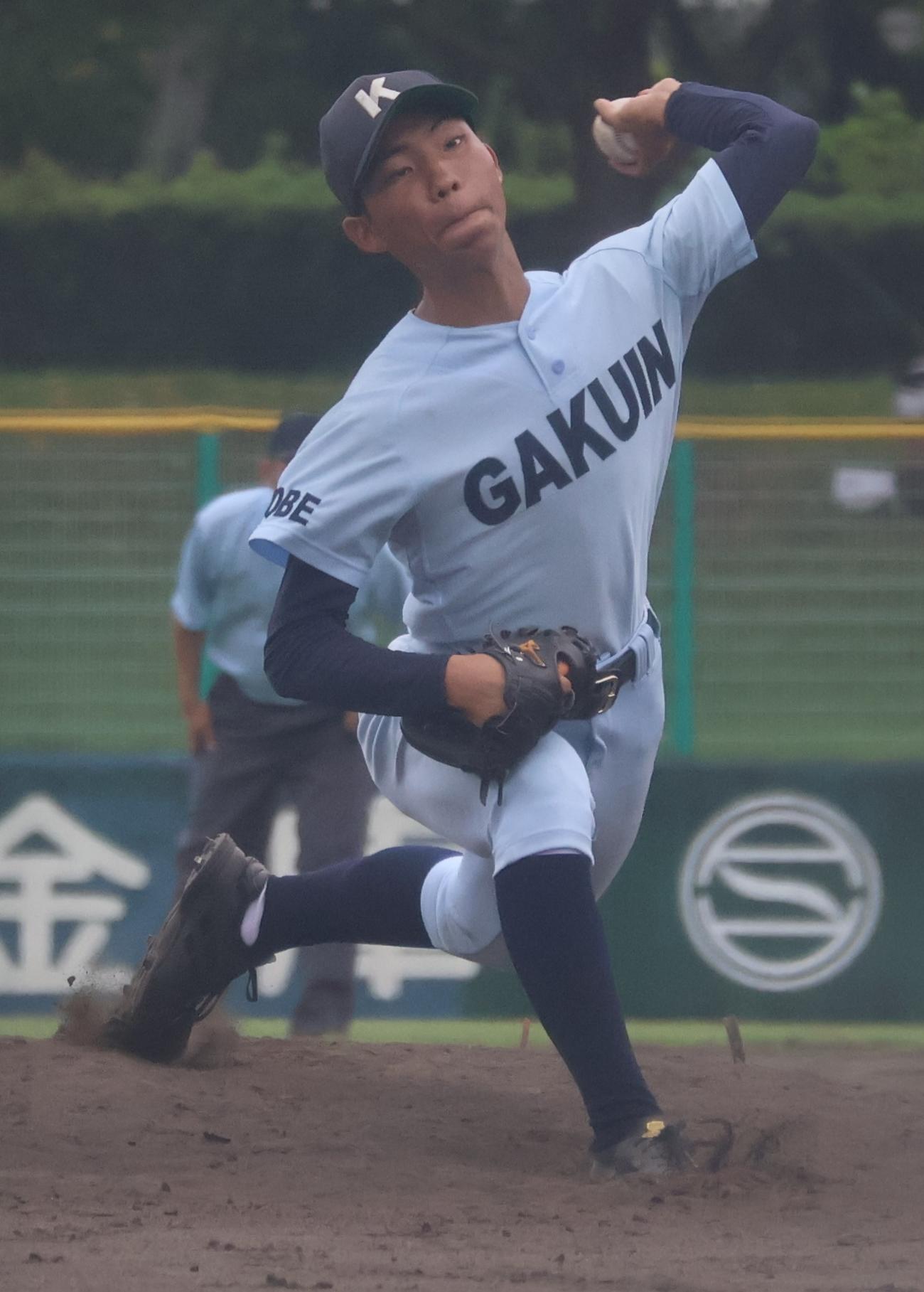 三田学園対神戸学院大付　神戸学院大付３番手の浅中（撮影・塚本光）