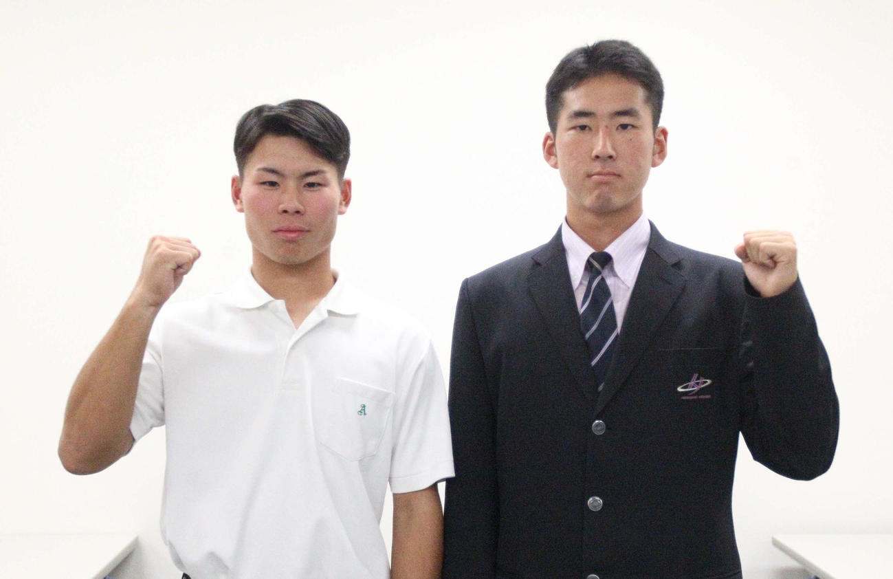 初戦で対戦する秋田商業・菅原（左）と花巻東・中村（撮影・高橋香奈）