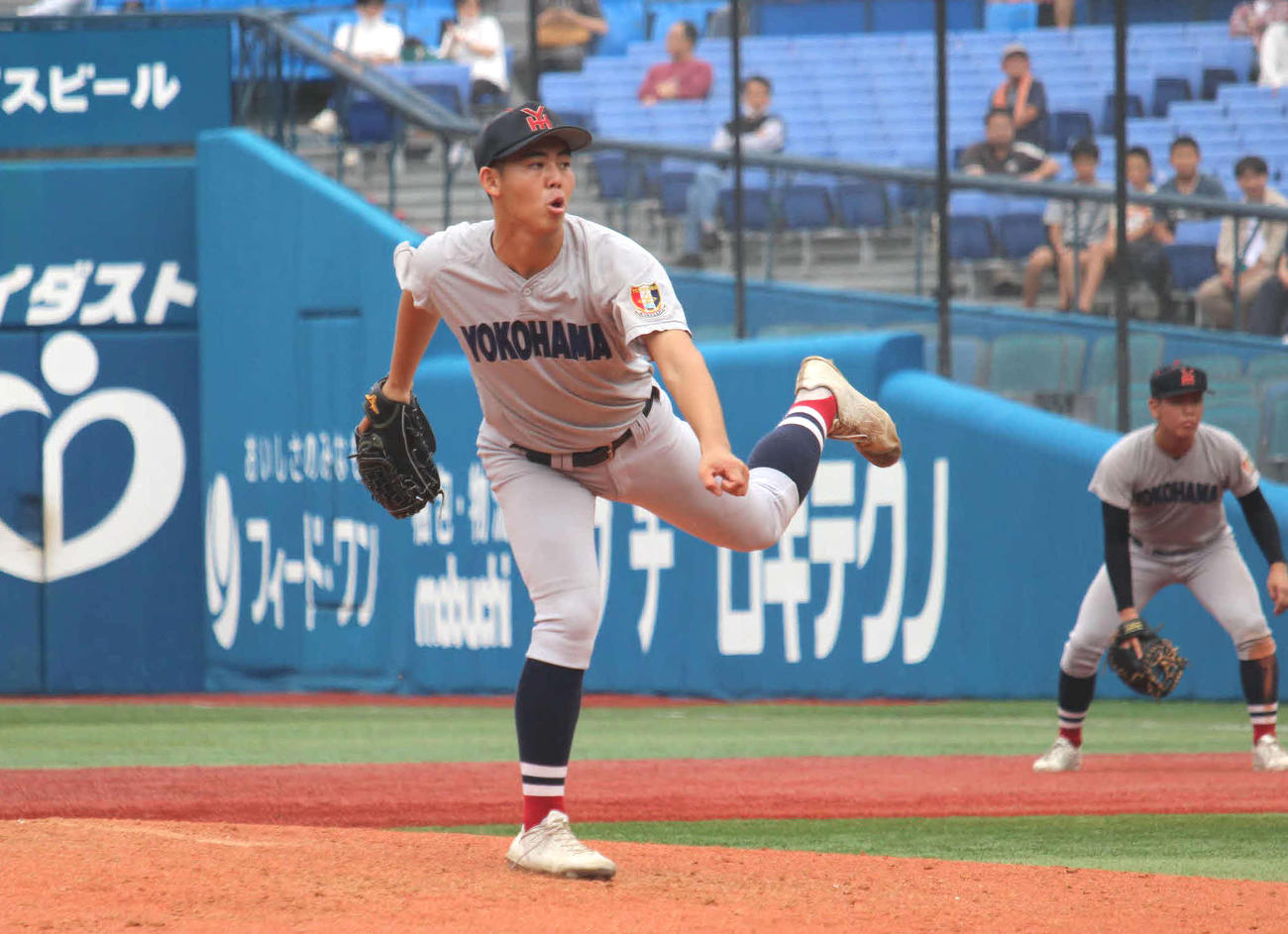 最速143キロをマークした横浜・片山大輔（撮影・金子真仁）