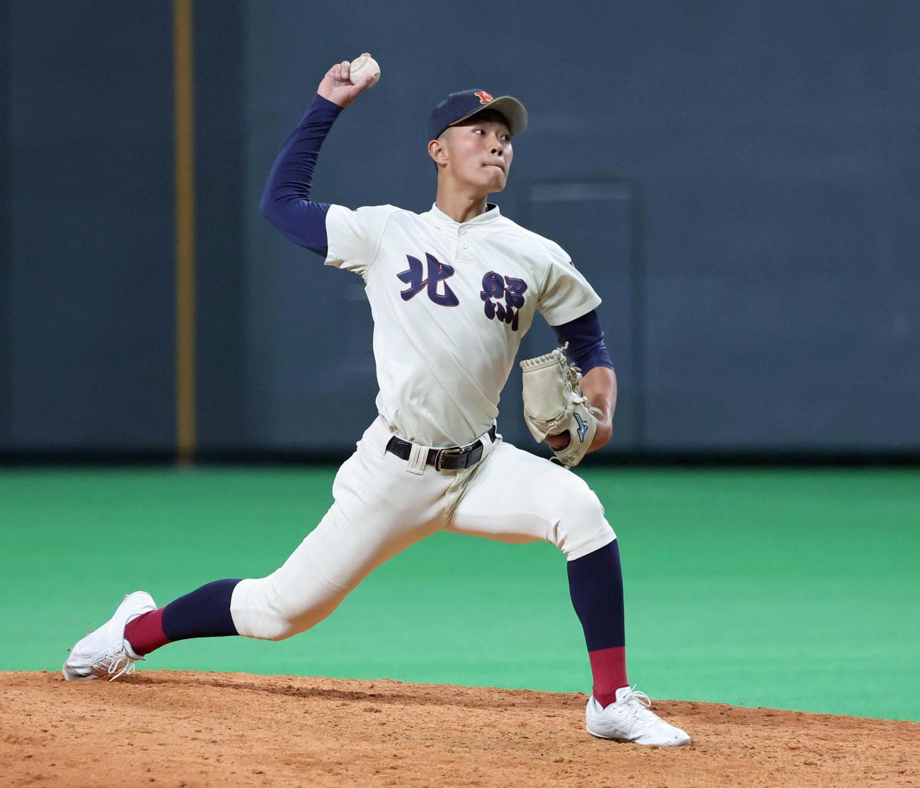 北照対帯広工　7回に3番手で登板した北照・中谷（撮影・黒川智章）
