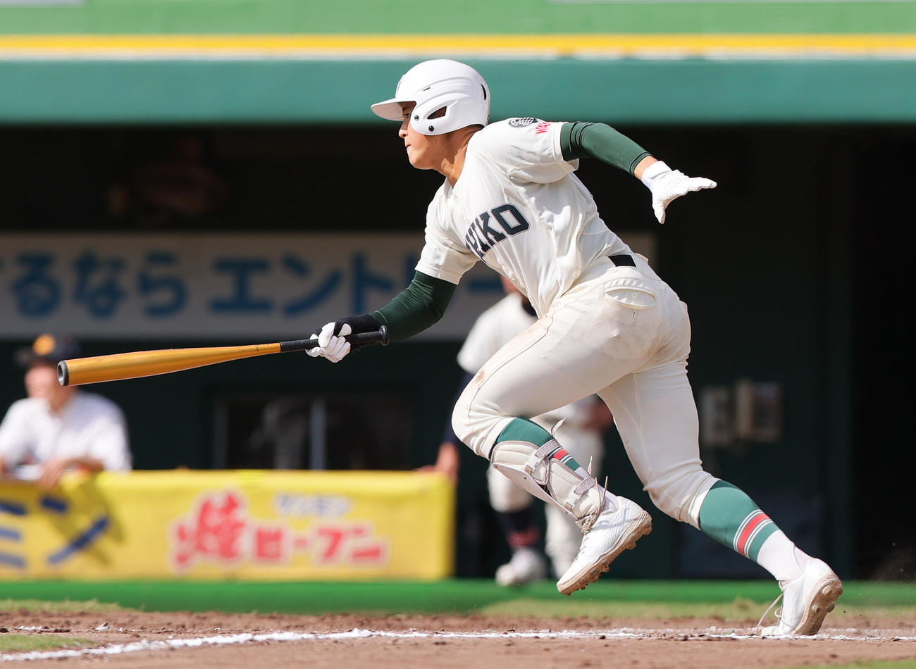 三田学園対市和歌山　8回裏市和歌山2死三塁、森本は右前適時打を放つ（撮影・上山淳一）