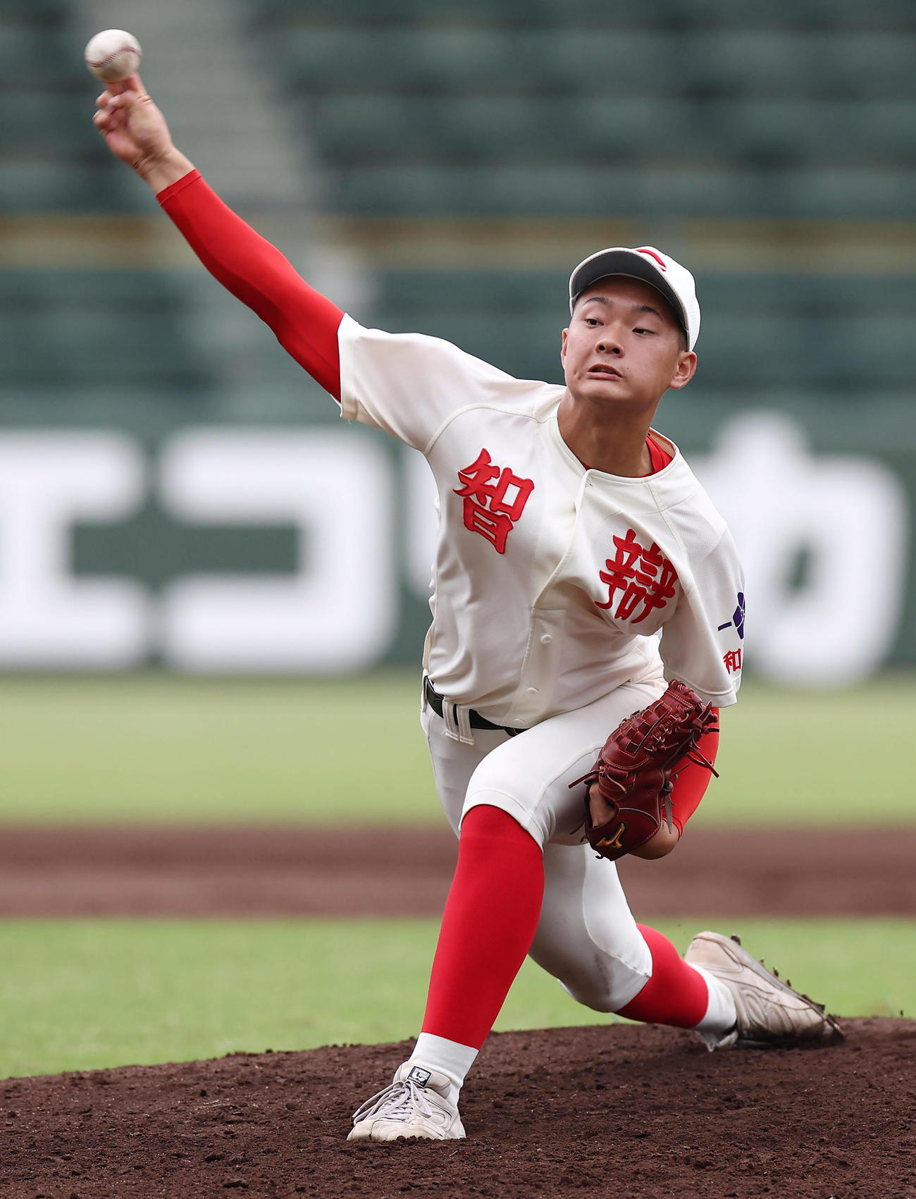 神戸学院大付対智弁和歌山　力投する智弁和歌山2番手の宮口（撮影・前田充）