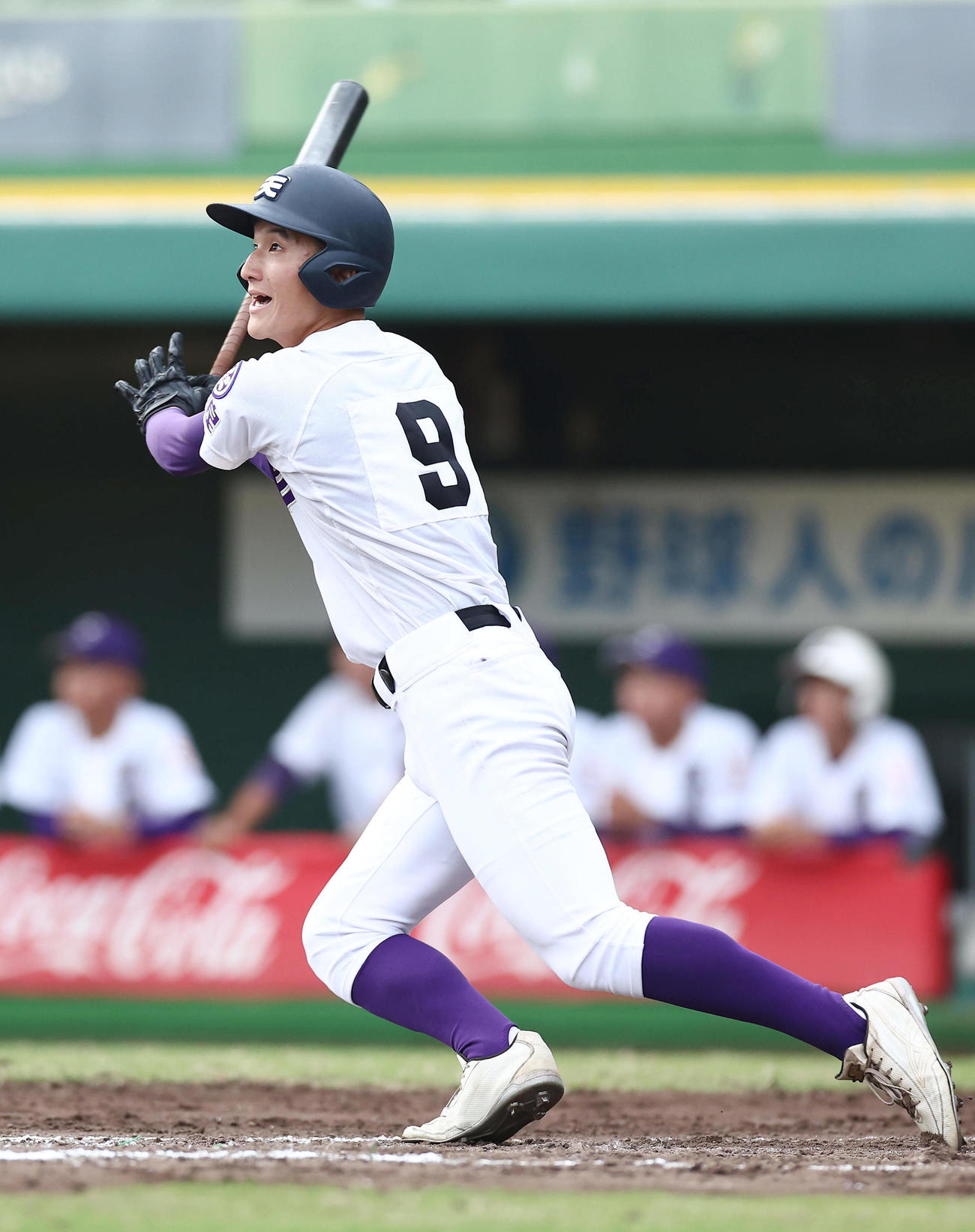 滋賀短大付対天理　7回裏天理1死二、三塁、左中間へ2点適時二塁打を放つ永末（撮影・前田充）