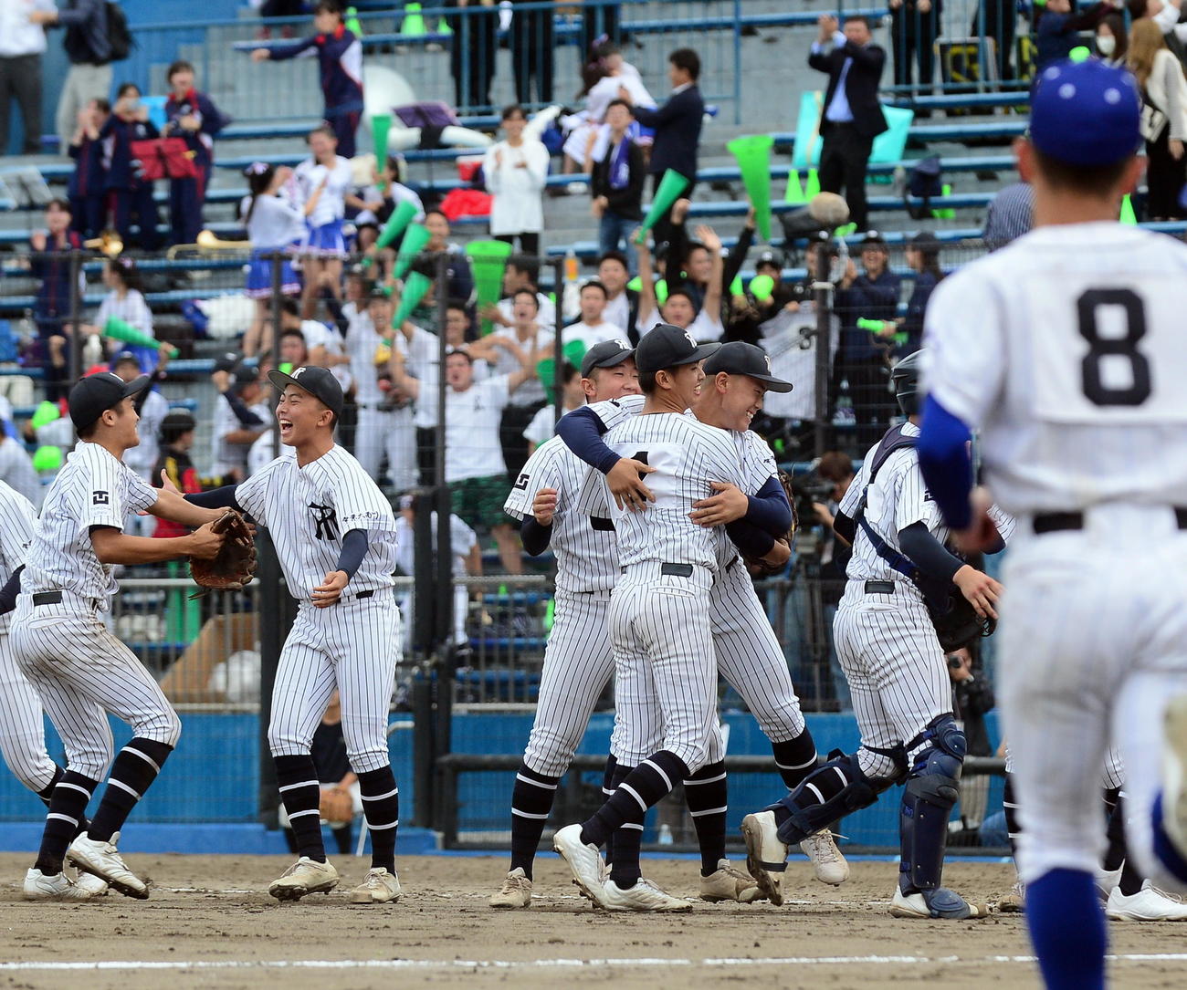 常葉大菊川対至学館　決勝進出を決め、歓喜する常葉大菊川の選手たち（撮影・前田和哉）