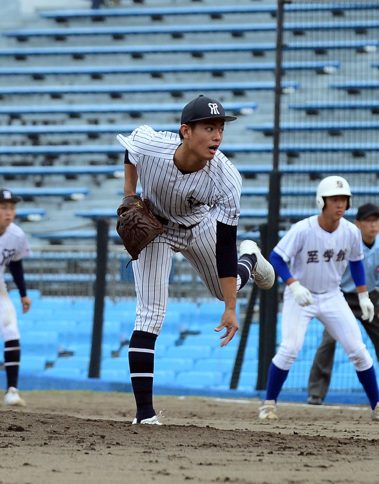 常葉大菊川対至学館　最終回のマウンドで力投する常葉大菊川・大村（撮影・前田和哉）