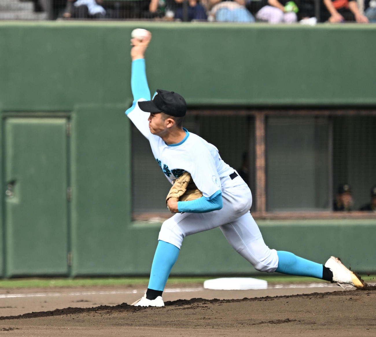 高校野球関東大会　山梨学院対東海大相模　東海大相模戦に先発した山梨学院・藤田（撮影・千葉一成）