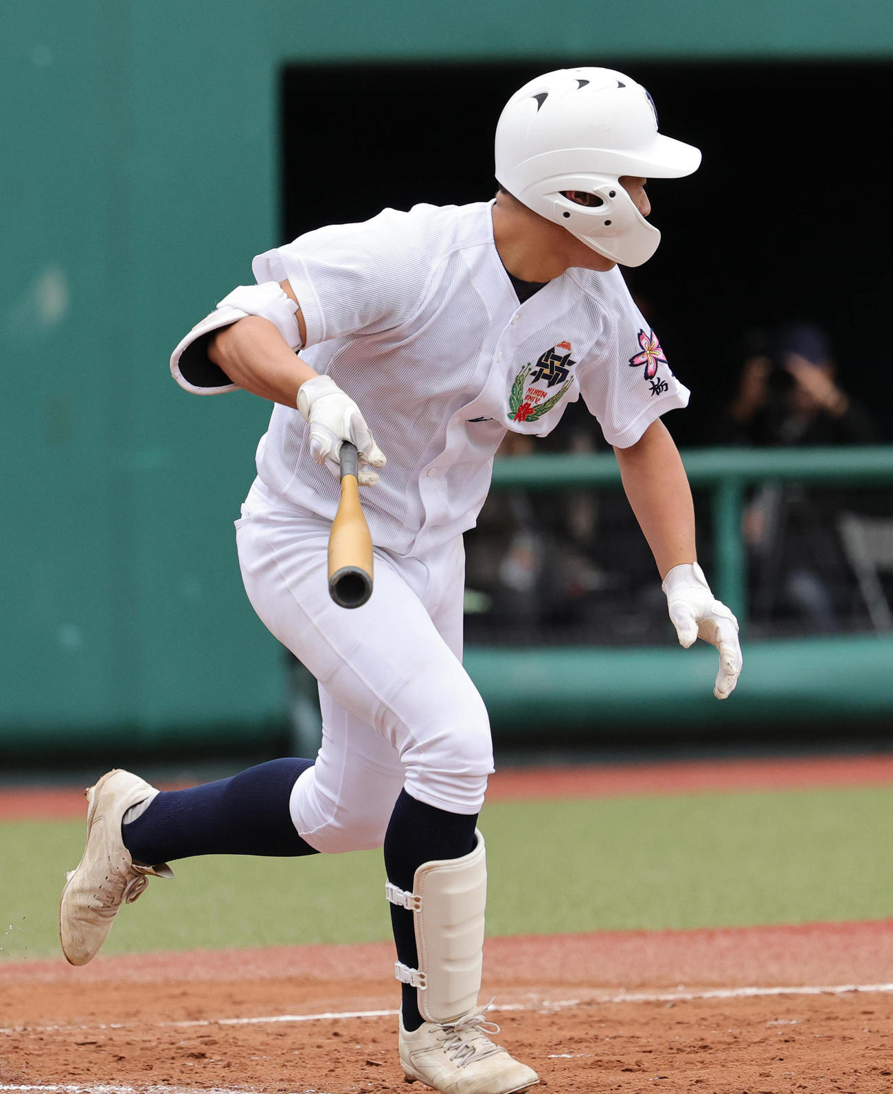 健大高崎対佐野日大　2回裏佐野日大2死満塁、走者一掃の左3点適時二塁打を放つ井上（撮影・野上伸悟）