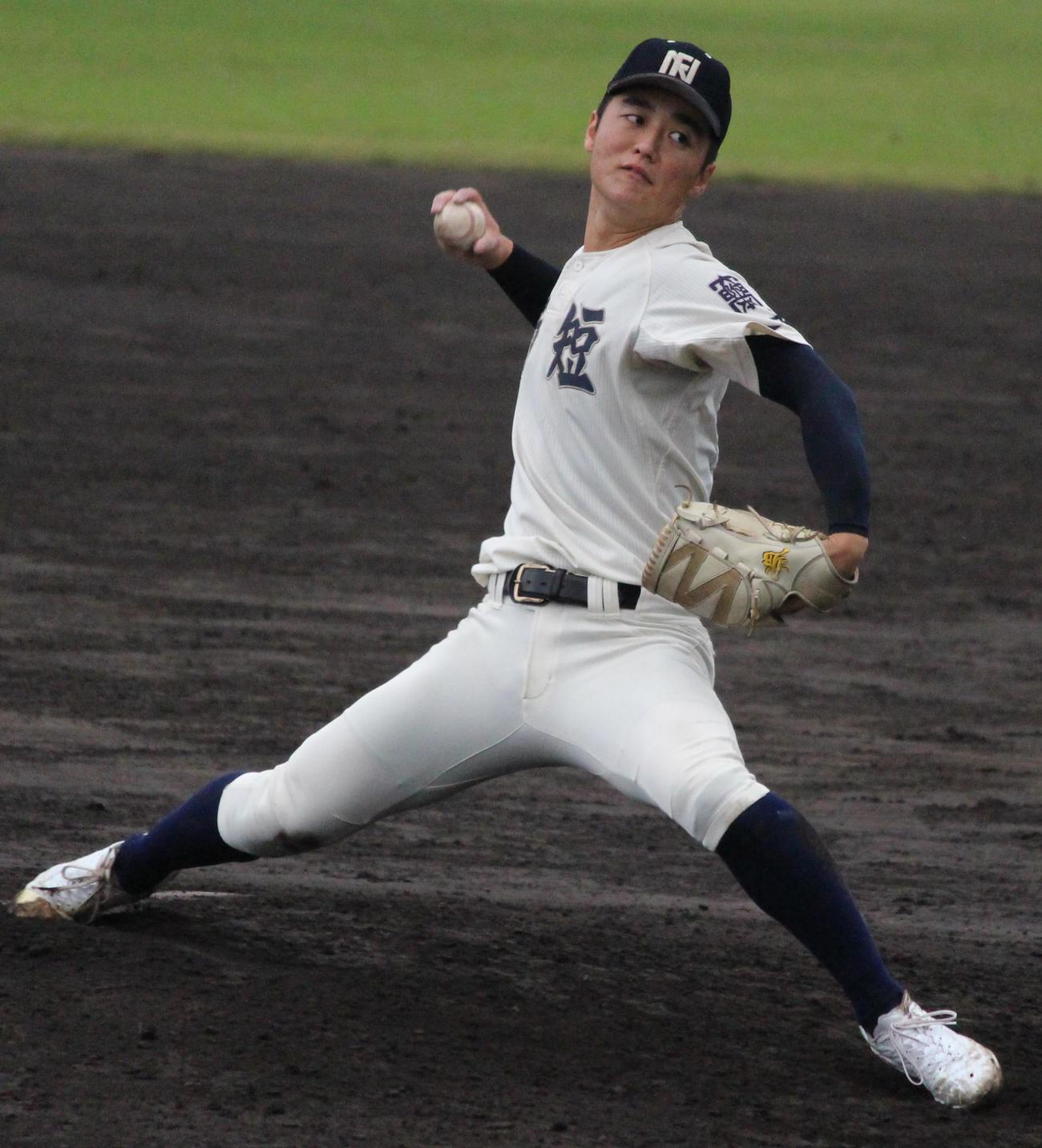 西日本短大付対有明　公式戦初完封で4強入りに貢献した西日本短大付・中野琉碧投手（撮影・菊川光一）＝2024年10月29日、大分市・別大興産スタジアム