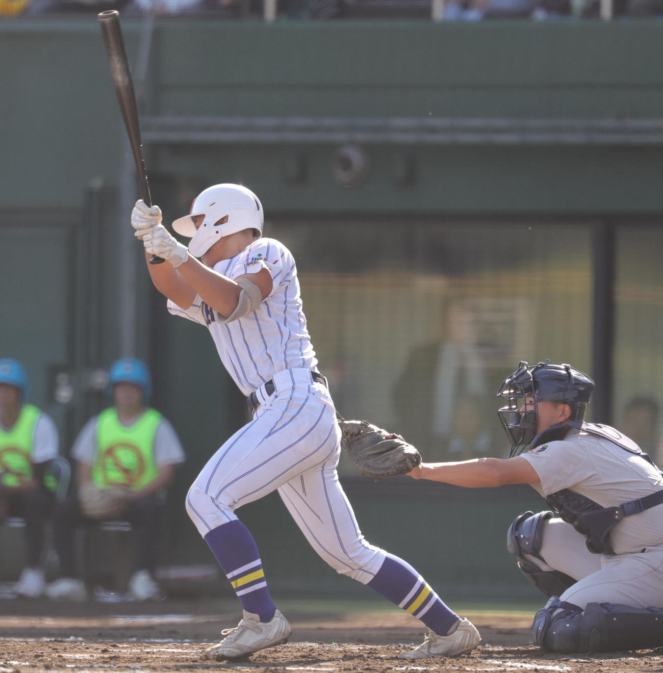健大高崎対横浜　1回表健大高崎2死一、二塁、先制中前適時打を放つ小堀（撮影・野上伸悟）