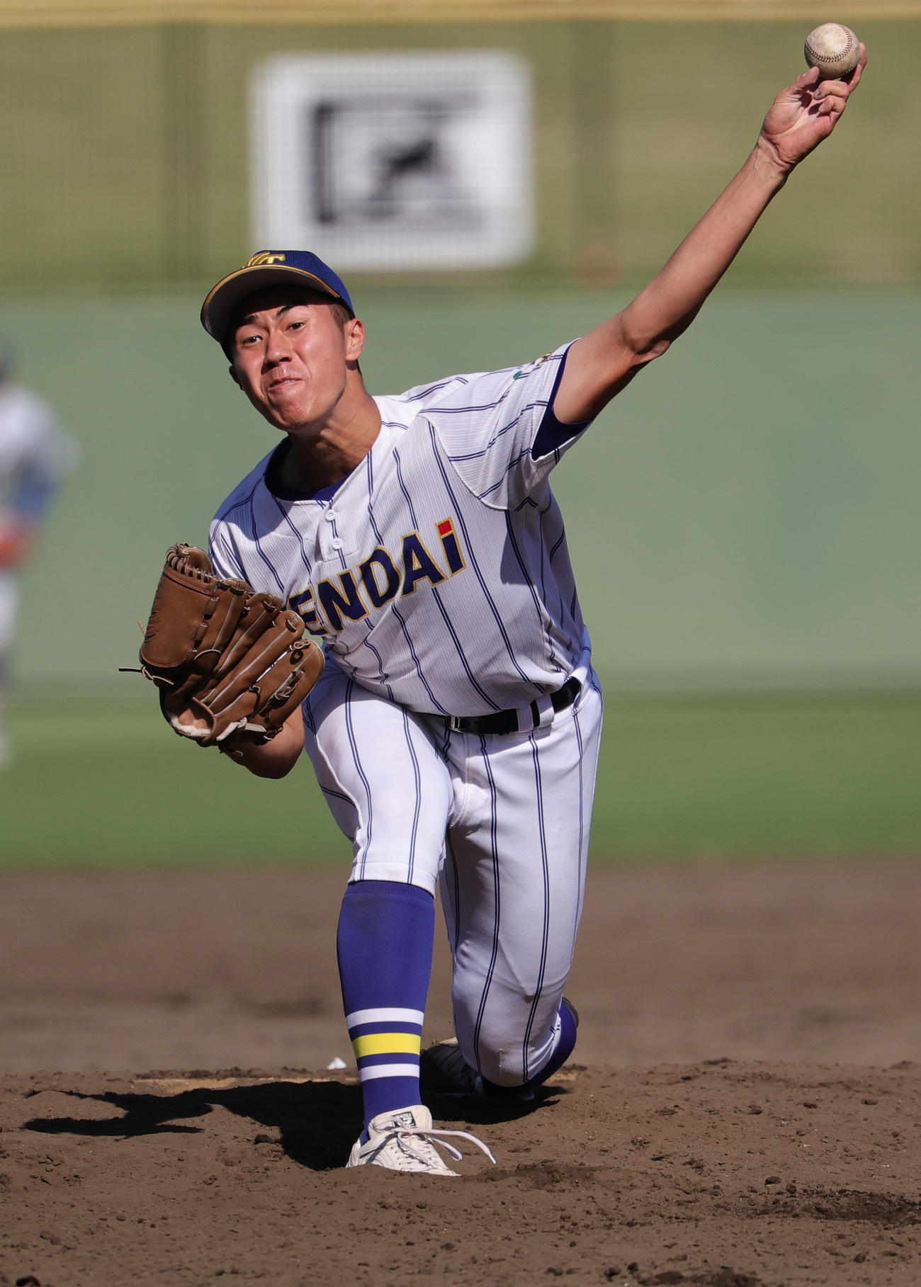 健大高崎対横浜　力投する横健大高崎・下重（撮影・野上伸悟）