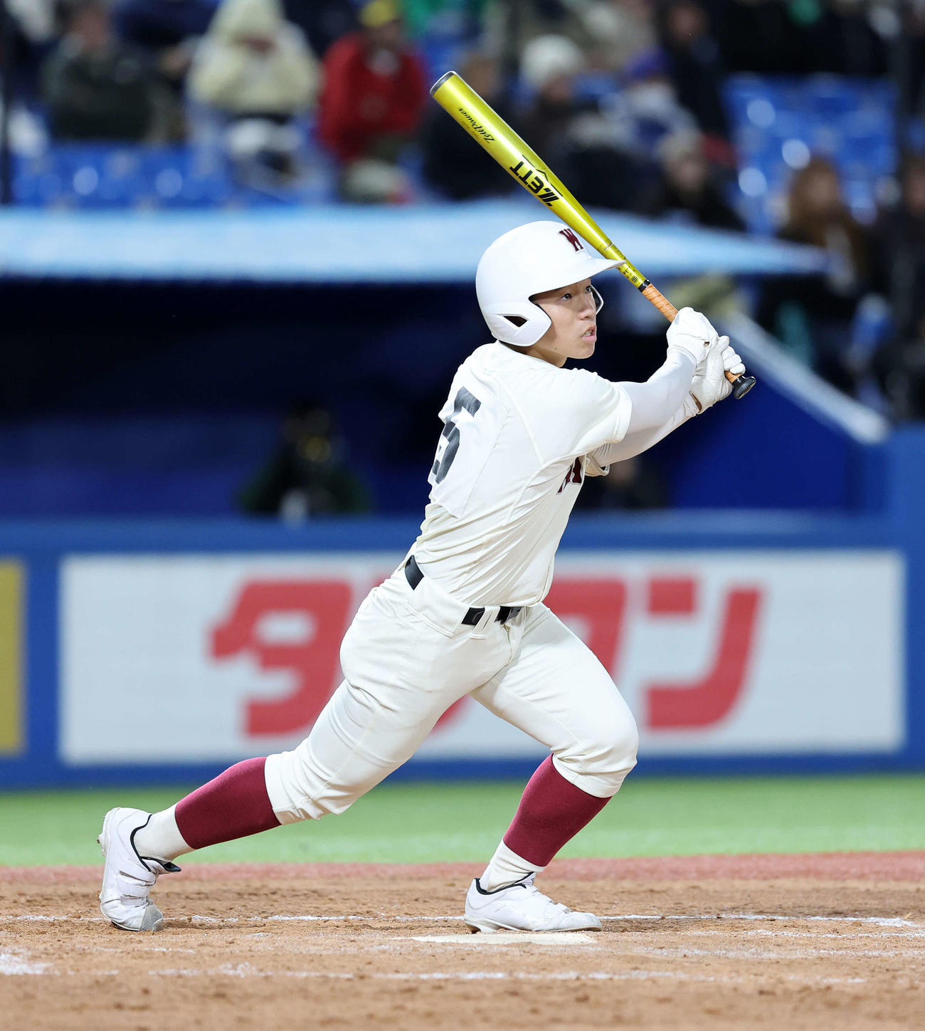 早実対二松学舎大付　5回表早実2死三塁、喜沢は右前適時打を放つ（撮影・鈴木正人）