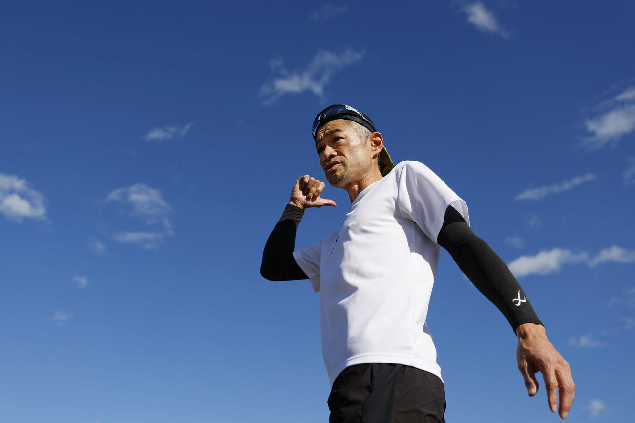 愛工大名電高野球部を指導するイチローさん（代表撮影）