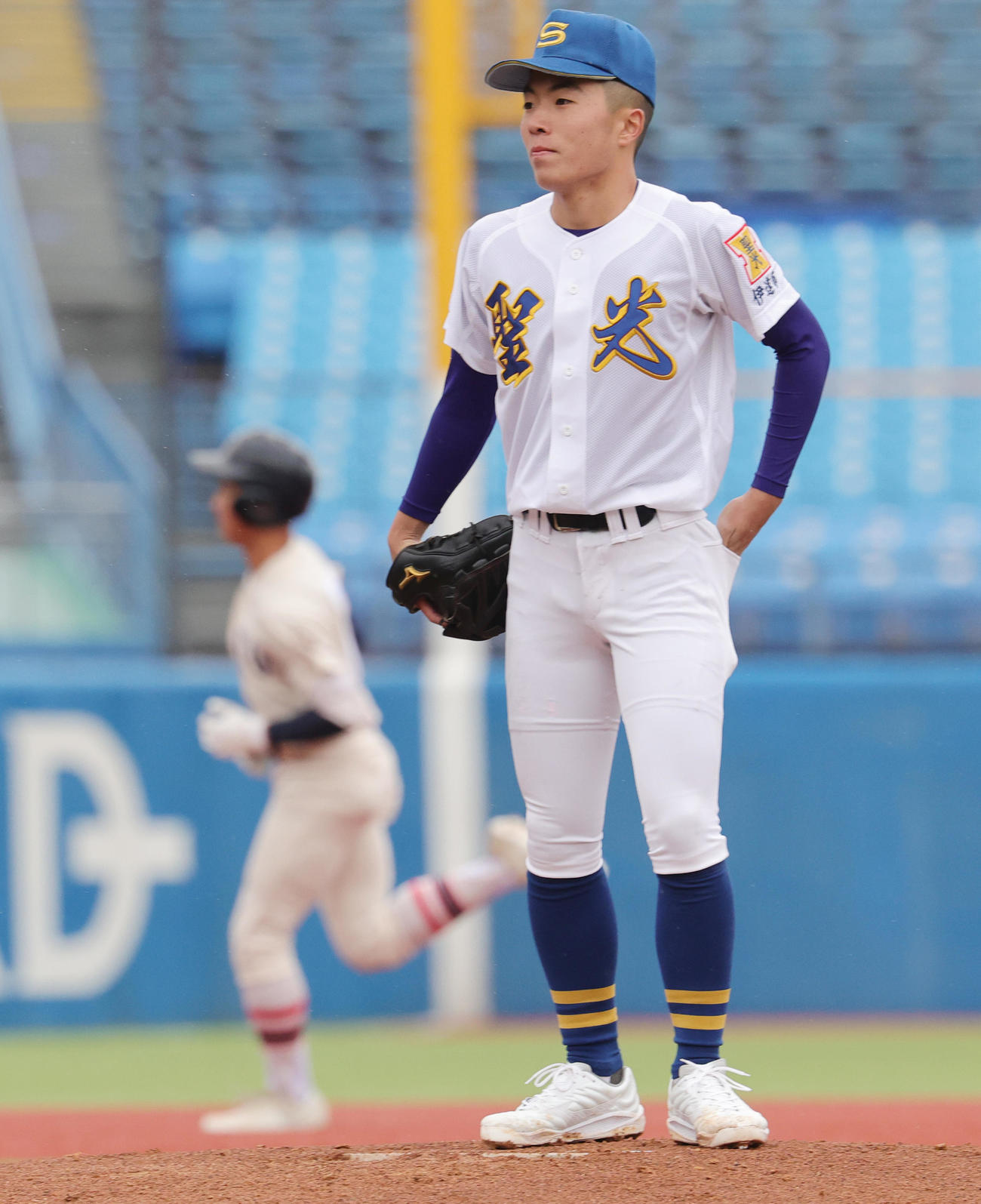 聖光学院対東洋大姫路　1回裏東洋大姫路2死一、二塁、高畑に先制左越え3点本塁打を許す大嶋（撮影・野上伸悟）