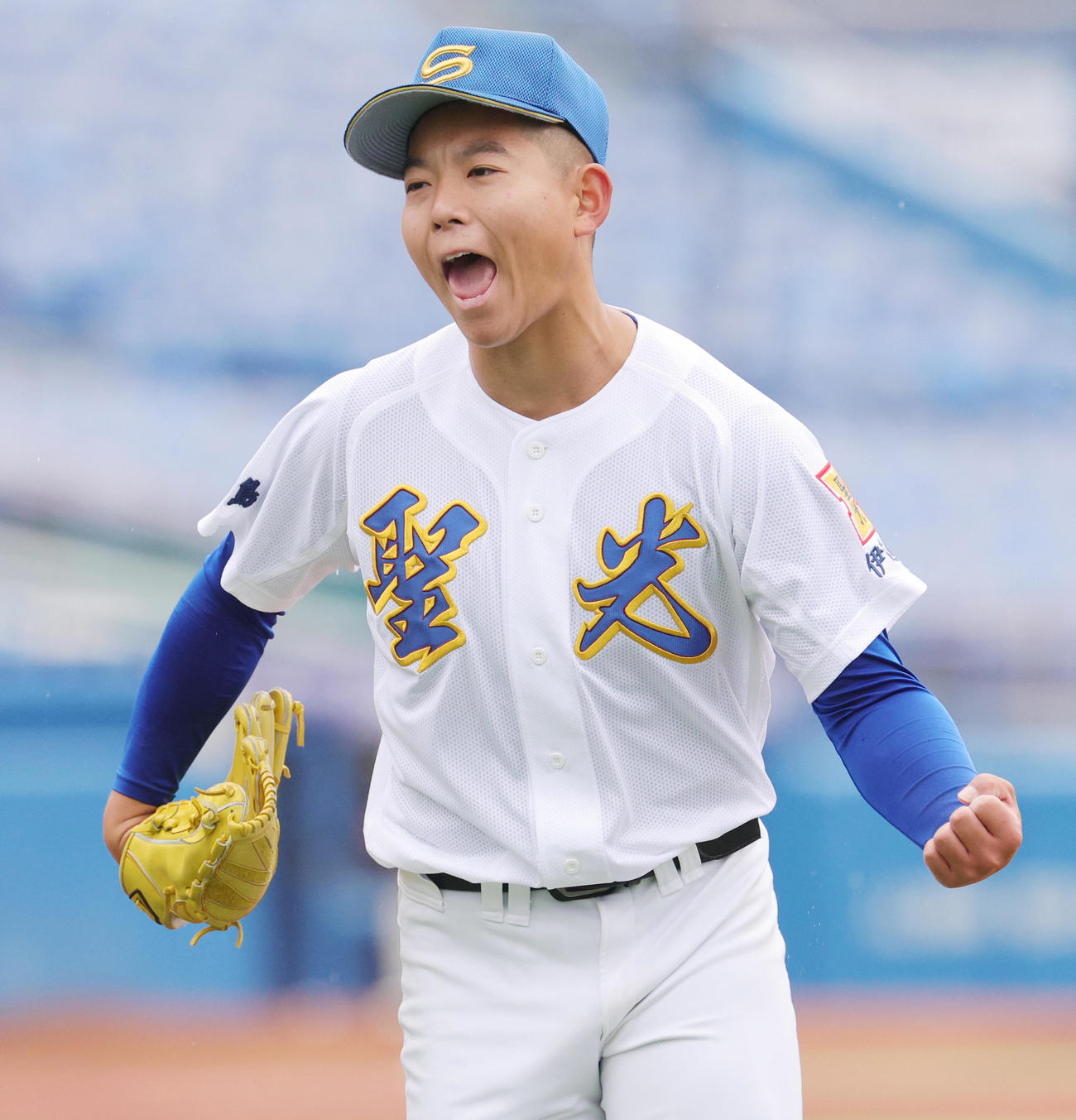 聖光学院対東洋大姫路　3回裏を抑えガッツポーズの聖光学院・古谷野（撮影・野上伸悟）