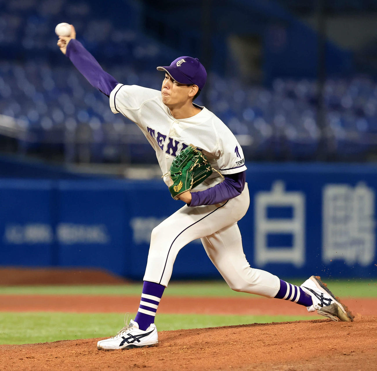 天理大対札幌大　天理大先発の的場（撮影・浅見桂子）