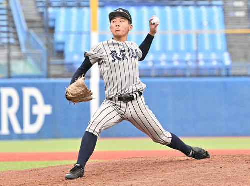 沖縄尚学対敦賀気比　敦賀気比先発の管田（撮影・滝沢徹郎）