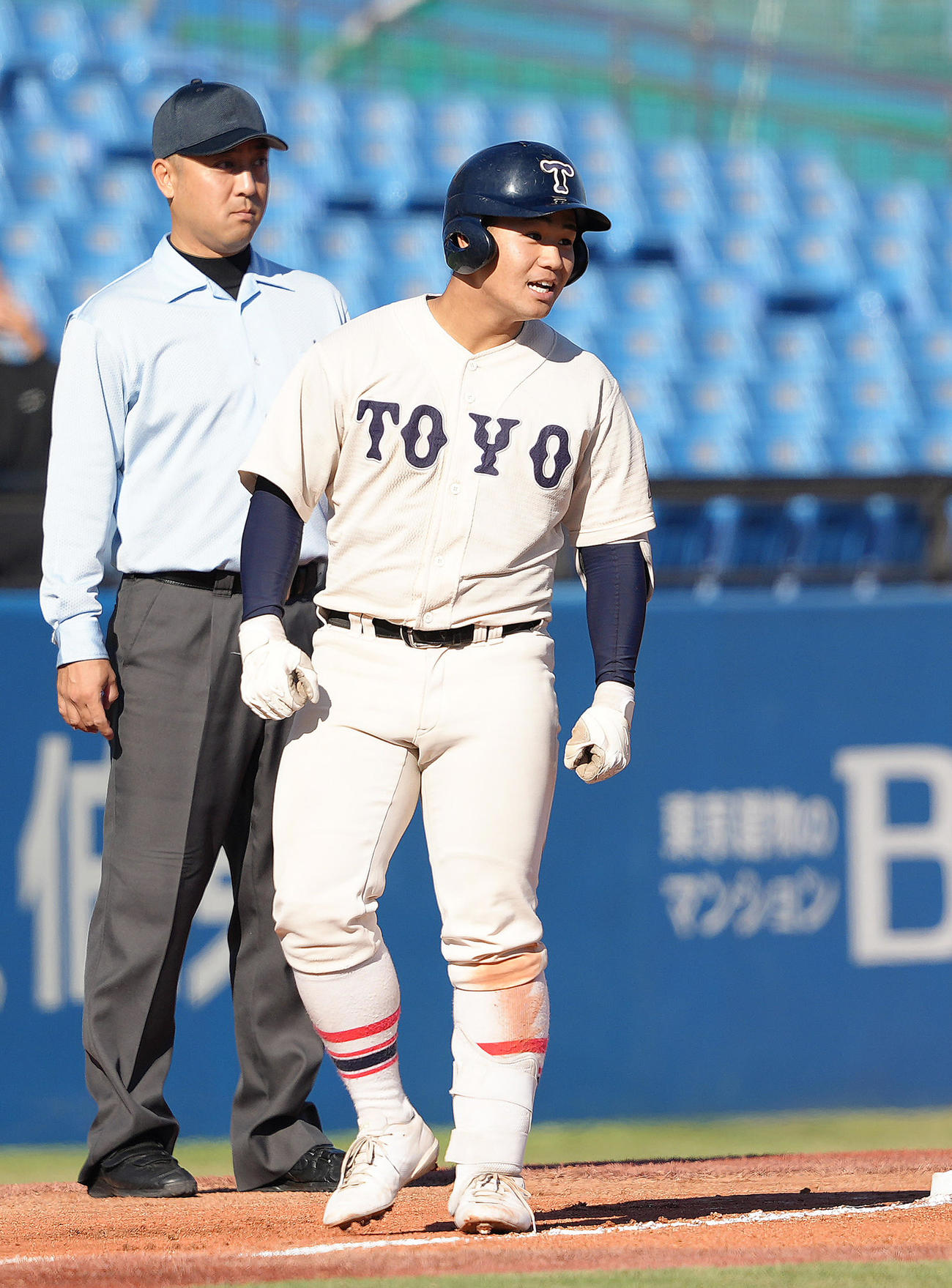 東洋大姫路対二松学舎大付　6回表東洋大姫路2死二塁、渡辺は適時三塁打を放つ（撮影・足立雅史）