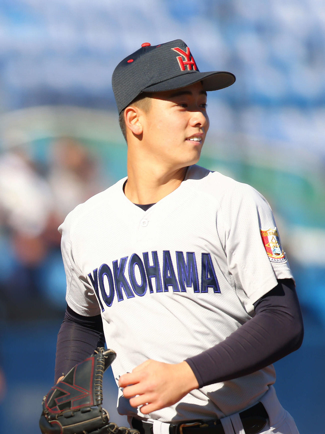 横浜対東洋大姫路　2回裏を抑える横浜・奥村頼（撮影・河田真司）