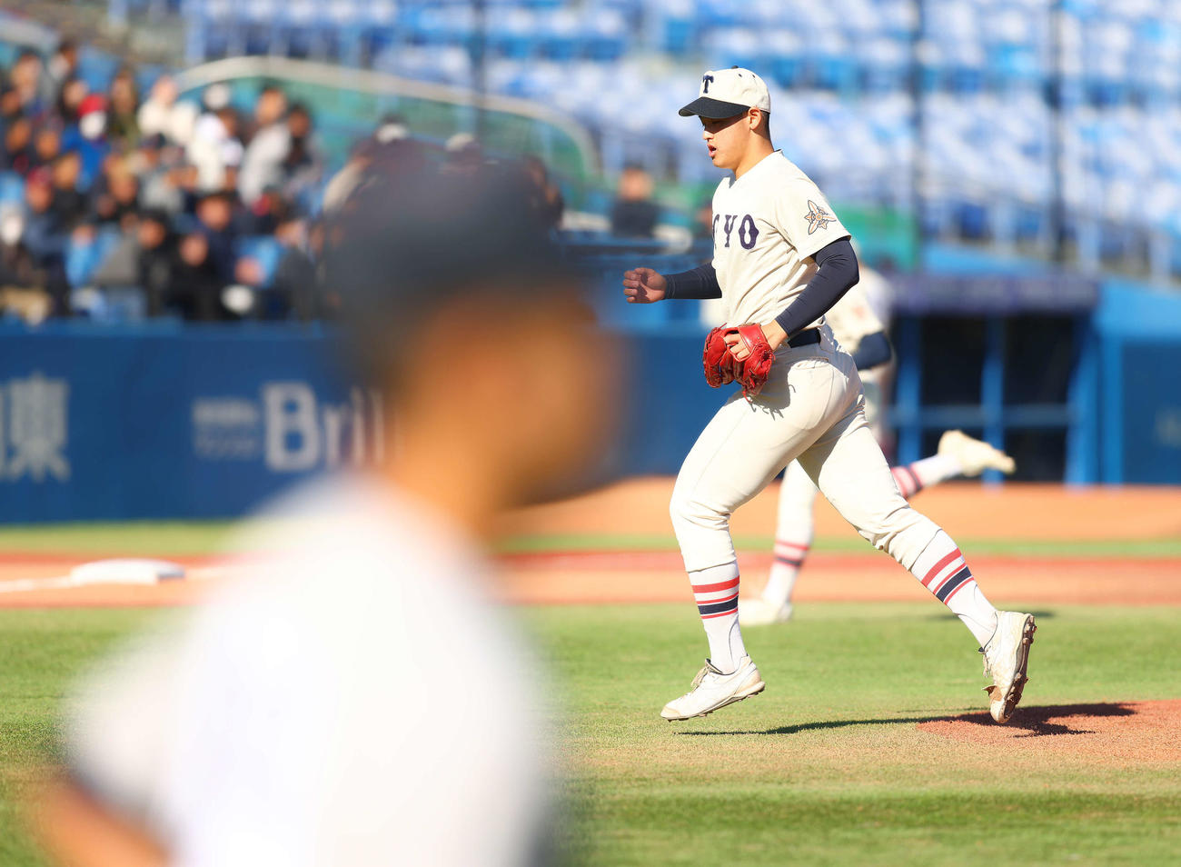 横浜対東洋大姫路　2回表を抑える東洋大姫路・阪下（撮影・河田真司）