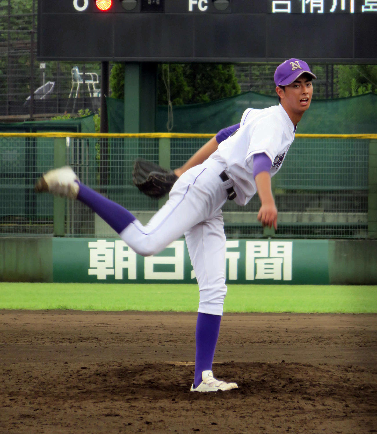 今夏の西東京大会で登板した日本学園・古川