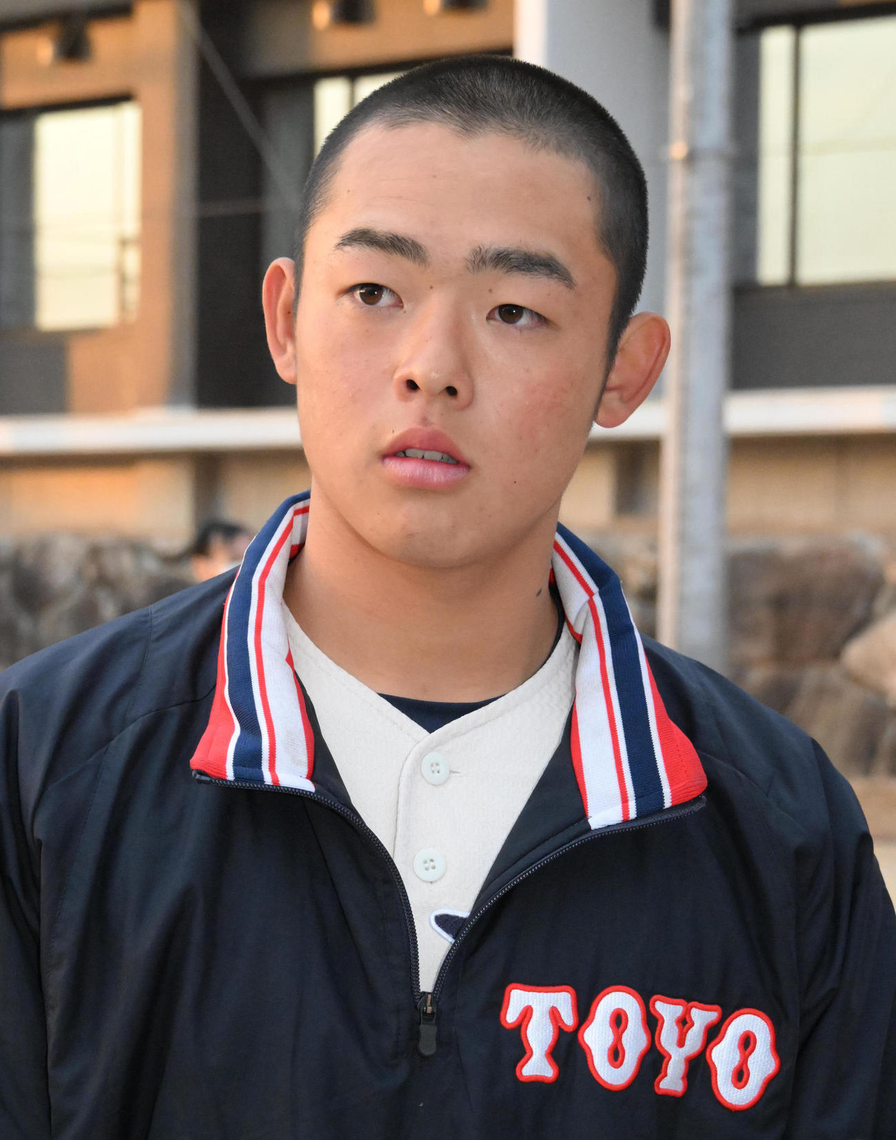 報道陣の質問に答える東洋大姫路・木村颯太（撮影・石井愛子）