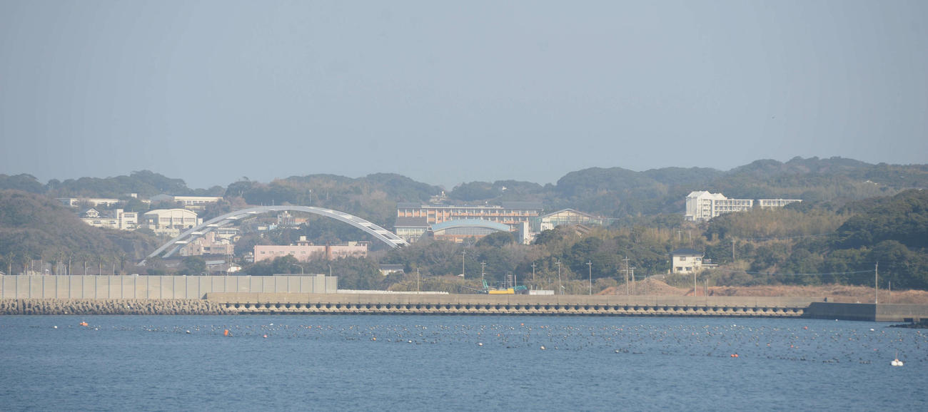フェリーから撮影した壱岐島（撮影・佐藤究）