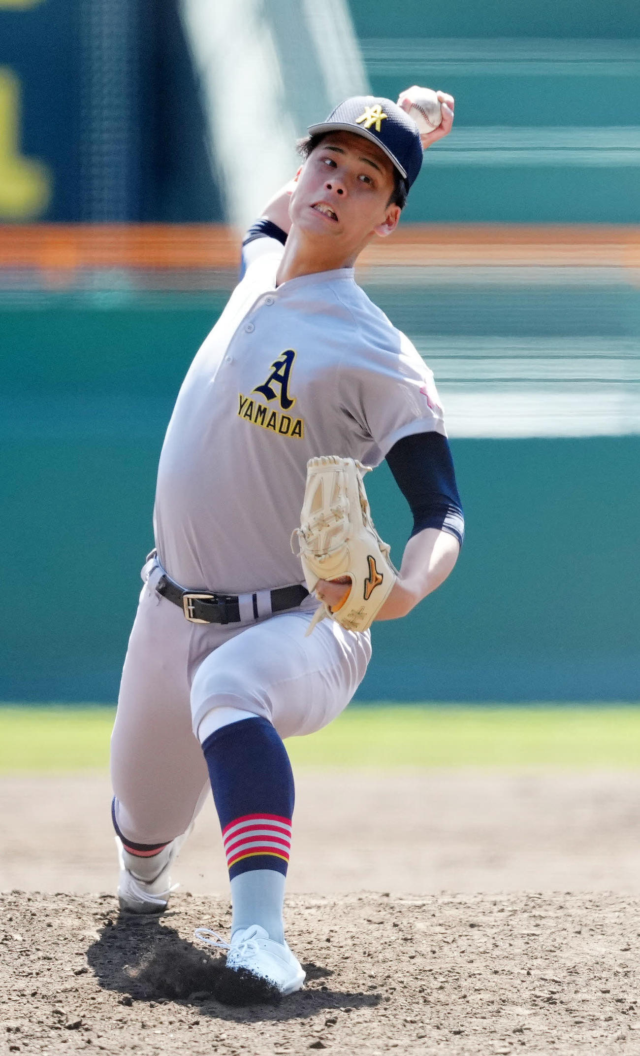 第96回選抜高等学校野球大会（センバツ）　第8日　2回戦第2試合　広陵対青森山田　青森山田2番手の関浩一郎＝2024年3月27日