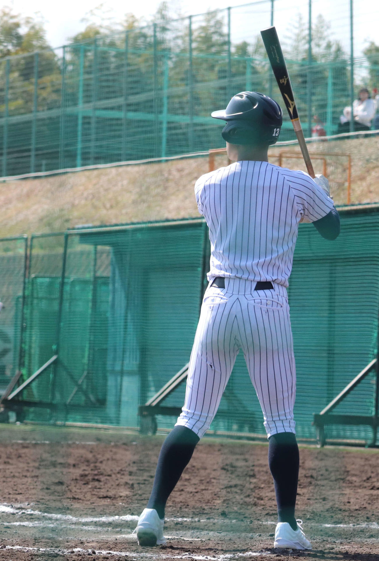智弁和歌山との練習試合に木製バットで臨んだ、京都国際・清水詩太内野手（撮影・中島麗）