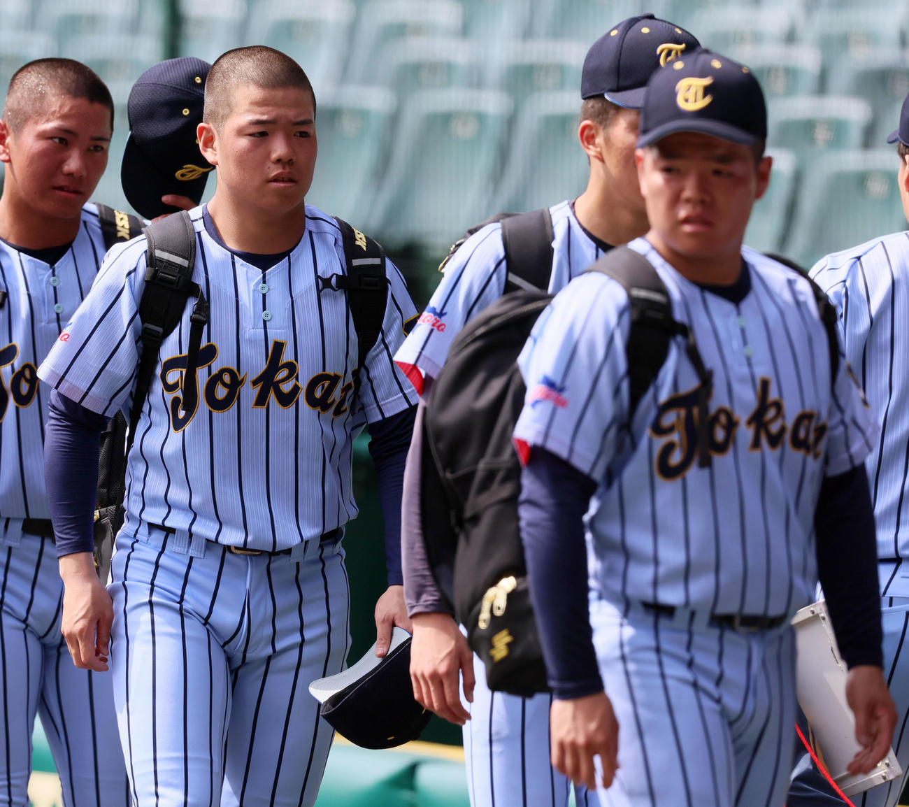 練習を終え引き揚げる東海大札幌・太田勝馬（右）と左は双子の兄・勝心（撮影・加藤哉）