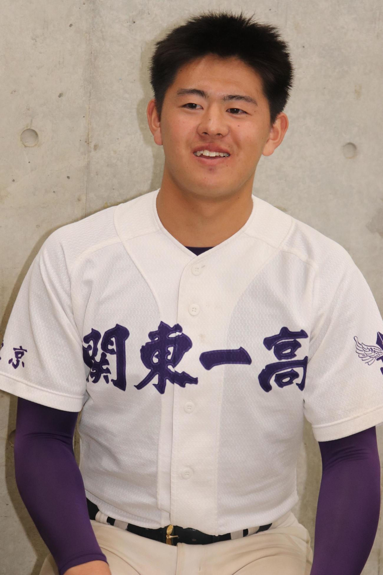 プロでの活躍を誓う坂井（撮影・保坂淑子）