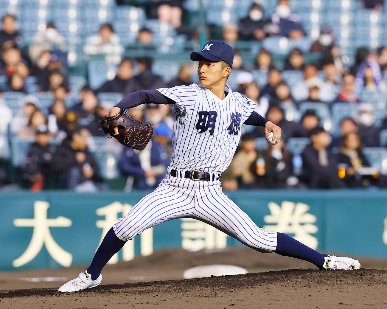 健大高崎対明徳義塾　明徳義塾先発の池崎（撮影・藤尾明華）