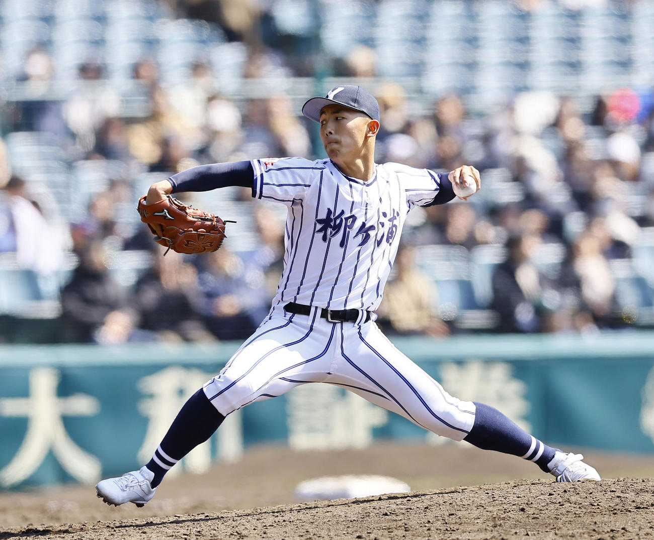 柳ケ浦対二松学舎大付　4回途中、2番手で登板した柳ケ浦・杉本（撮影・藤尾明華）