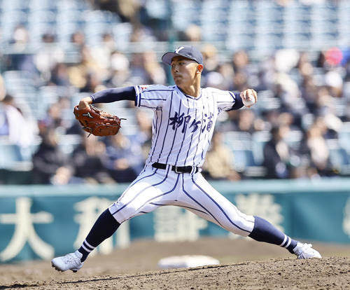 柳ケ浦対二松学舎大付　4回途中、2番手で登板した柳ケ浦・杉本（撮影・藤尾明華）