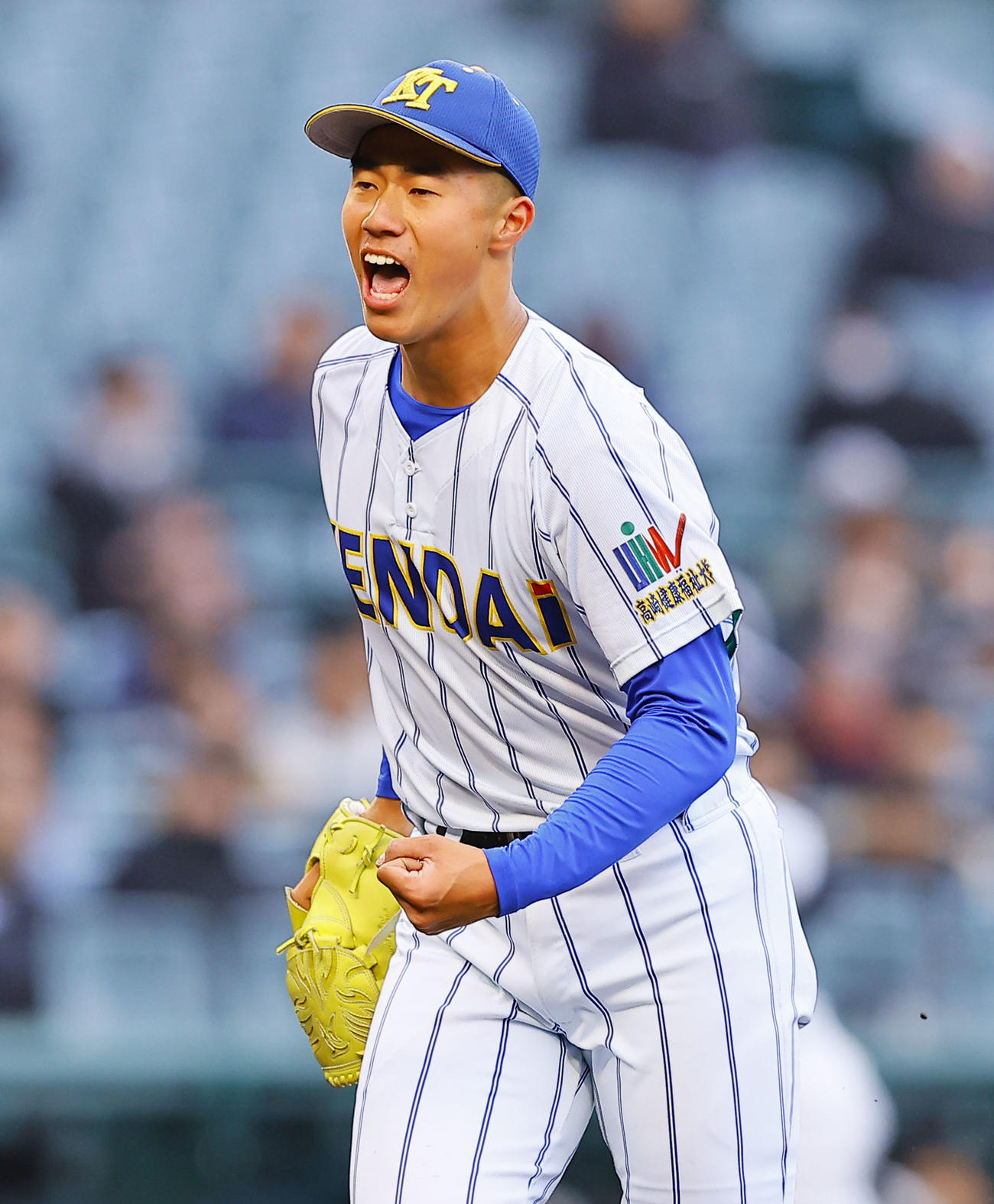 健大高崎対明徳義塾　5回裏明徳義塾2死三塁、代打山本を三振に仕留めガッツポーズをする下重（撮影・藤尾明華）