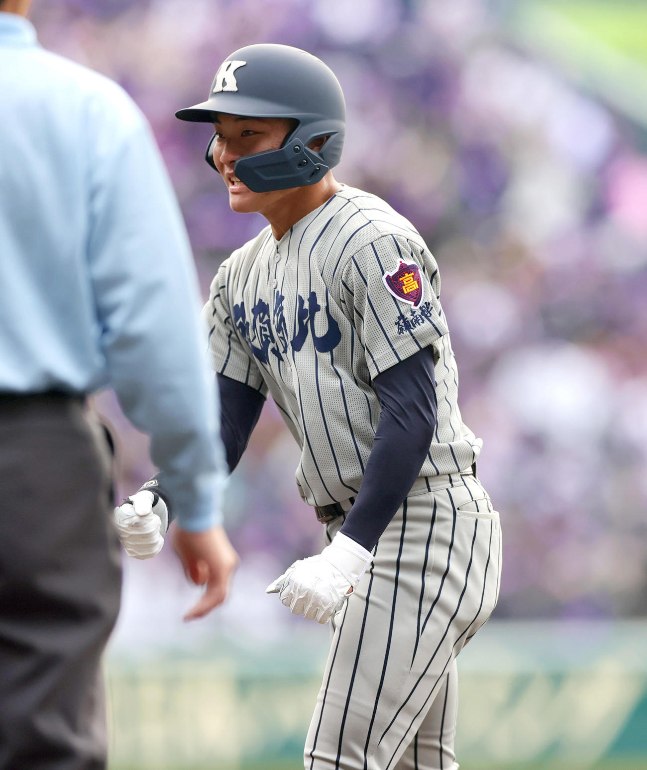 滋賀短大付対敦賀気比　5回裏敦賀気比1死一、三塁、代打小西は右前適時打を放つ（撮影・上山淳一）