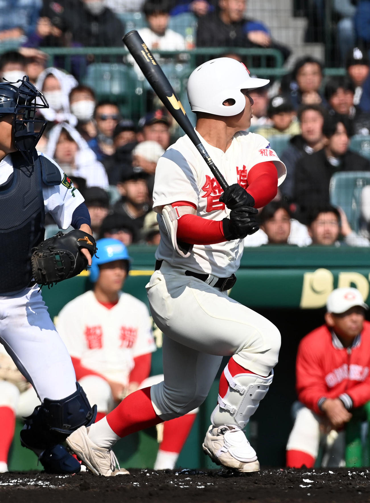 千葉黎明対智弁和歌山　1回表智弁和歌山2死一、三塁、荒井は先制の左適時二塁打を放つ（撮影・前岡正明）