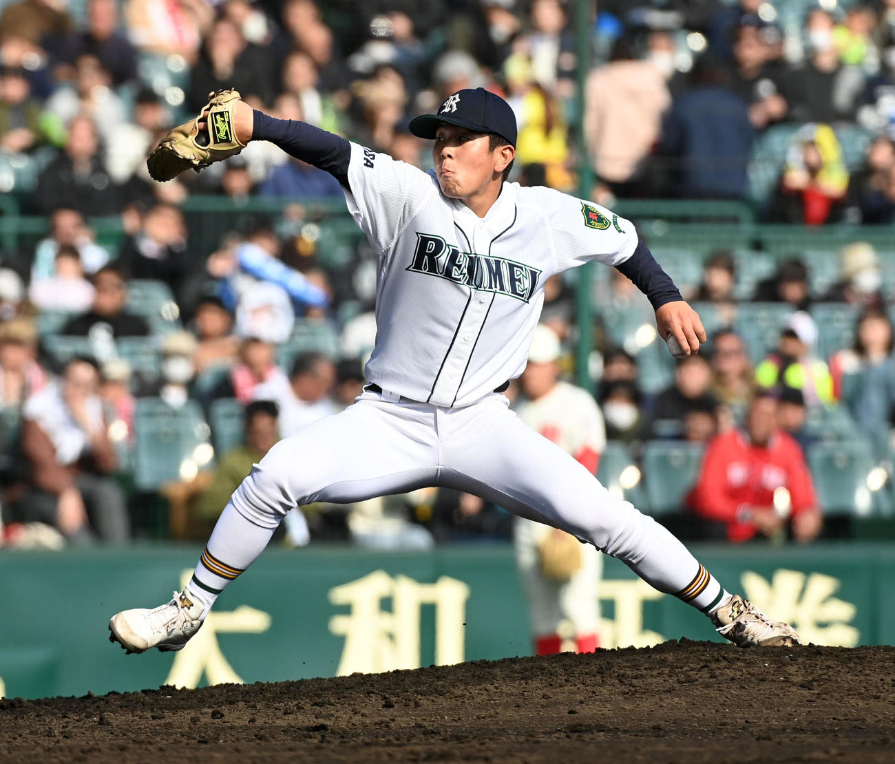 千葉黎明対智弁和歌山　千葉黎明2番手の米良（撮影・前岡正明）