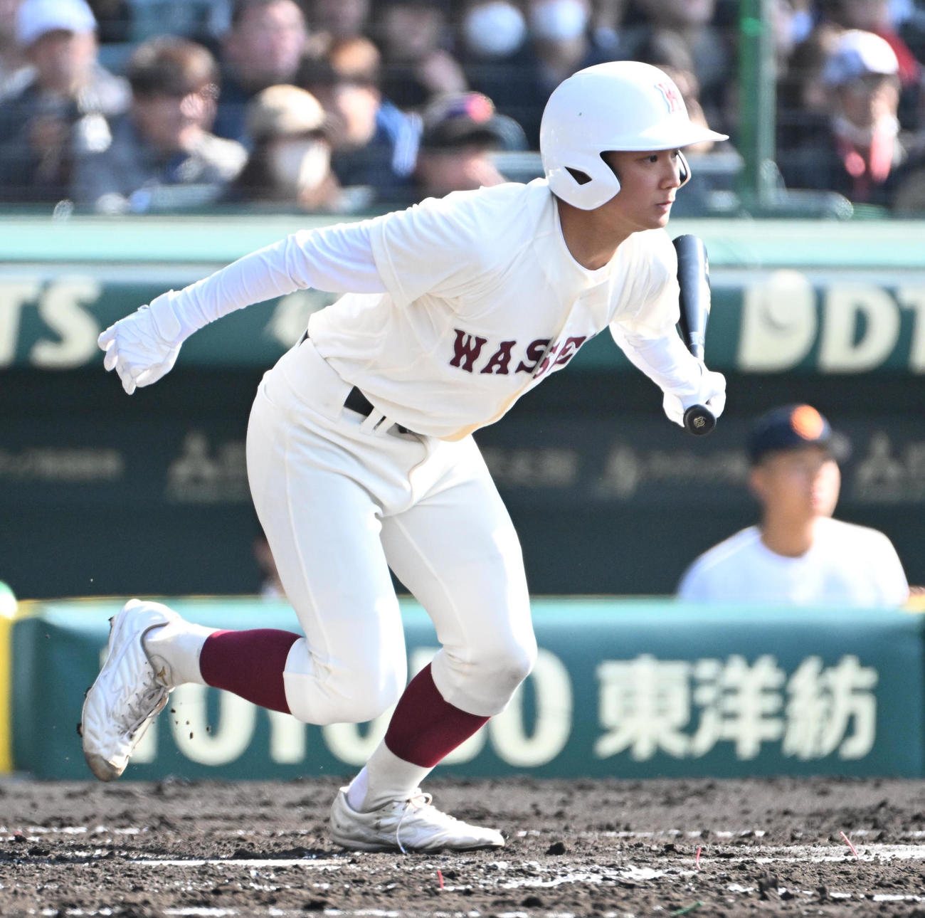 早実対高松商　2回表早実2死三塁、早実・五木正剛は中適時打を放つ（撮影・石井愛子）