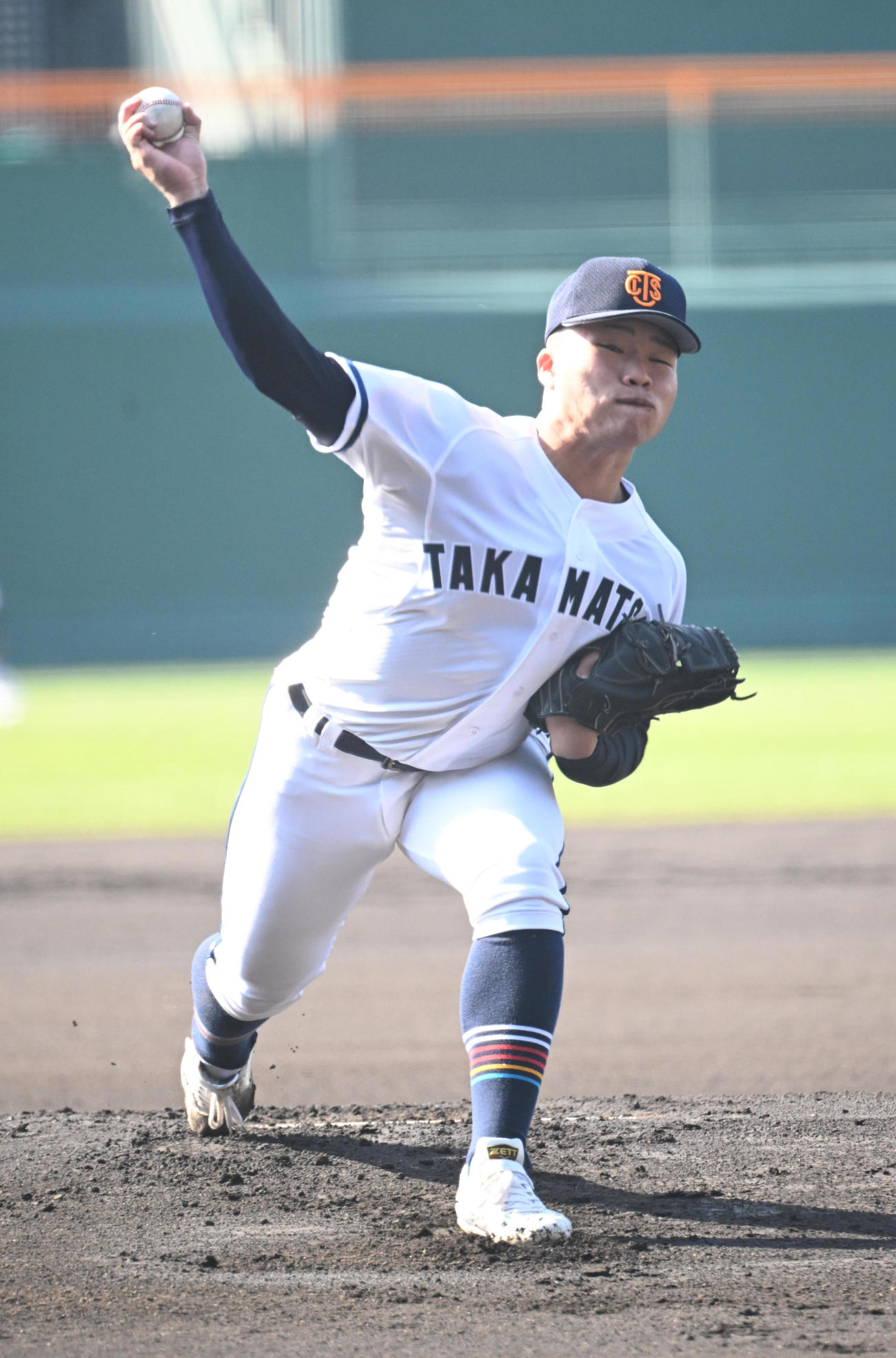 早実対高松商　先発する高松商・末包旬（撮影・和賀正仁）
